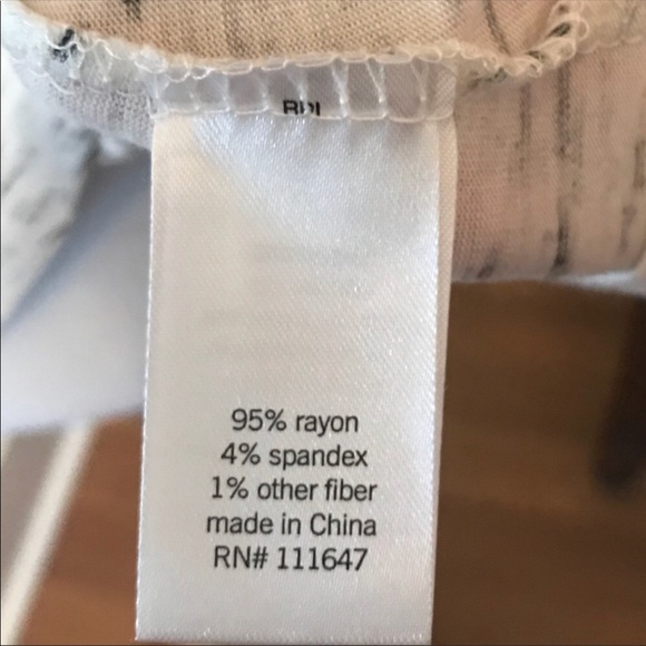 ❌SOLD❌Apt. 9 Coffee cold-shoulder tee - Picture 3 of 3